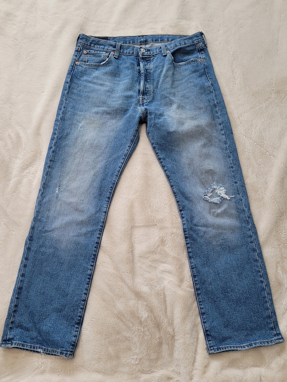 LIKE NEW 501 Levis Jeans